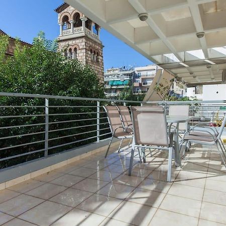 Scenic Balcony Apt In Vibrant Petralona Athén Kültér fotó