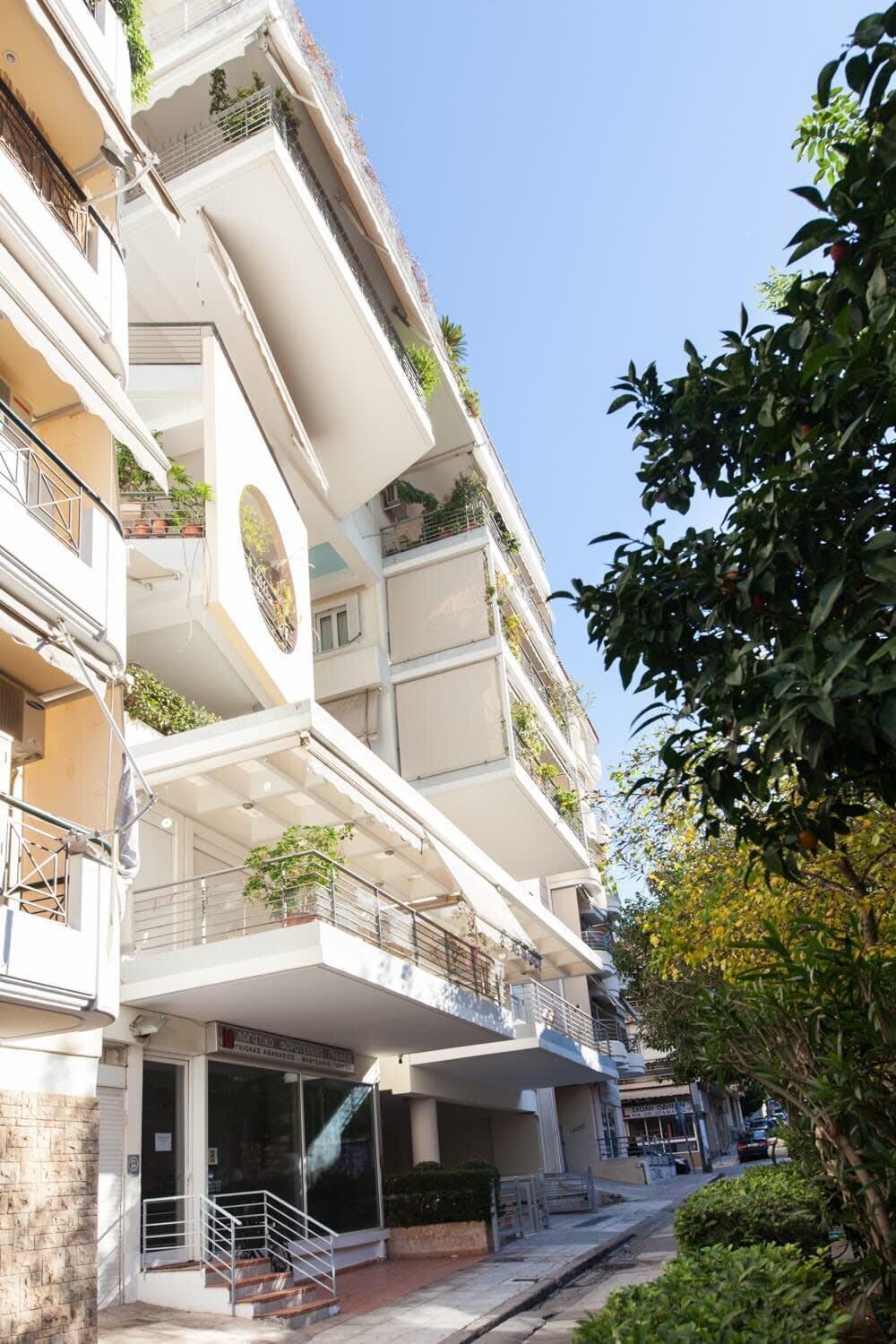Scenic Balcony Apt In Vibrant Petralona Athén Kültér fotó